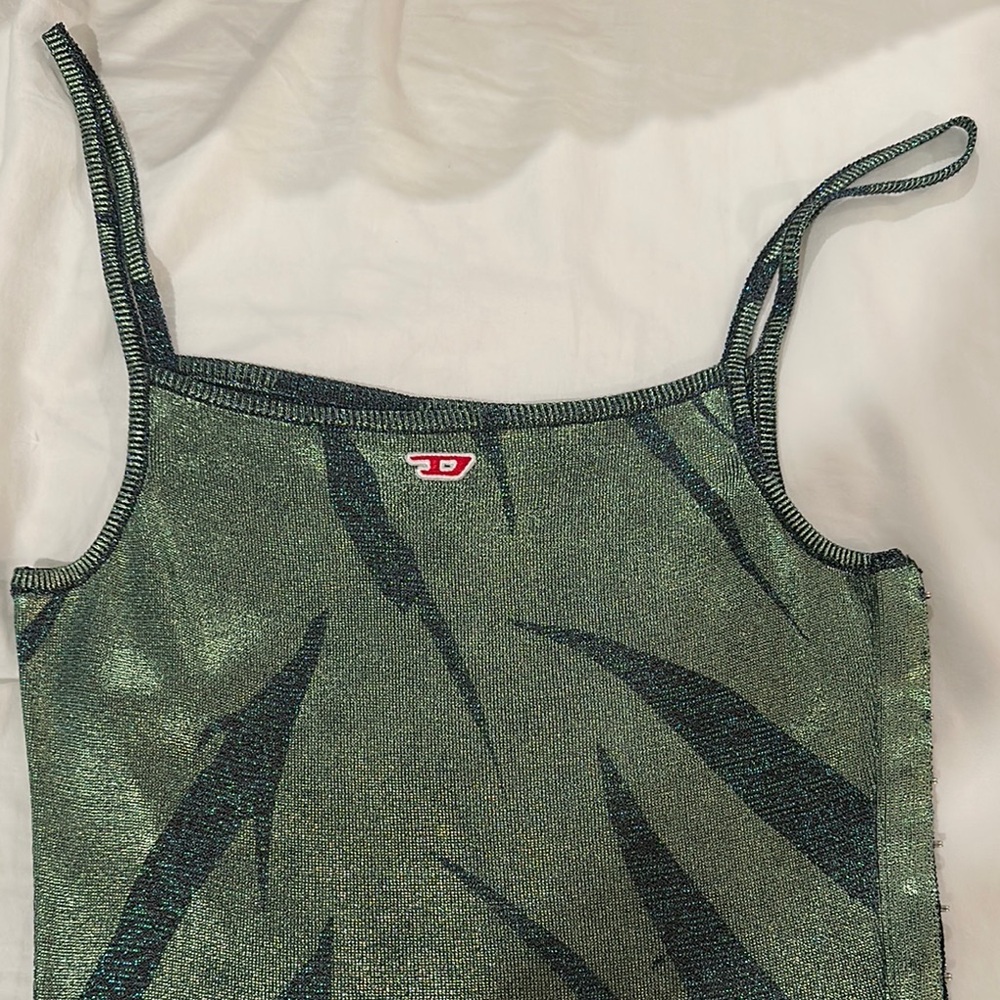 Green Shimmer Dress With Leaf Pattern - image 2